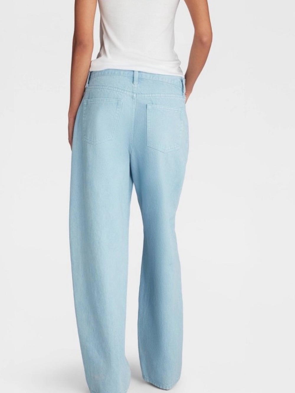 High-Rise Wide Leg Jeans in Light Blue Wash - Picture 2 of 7